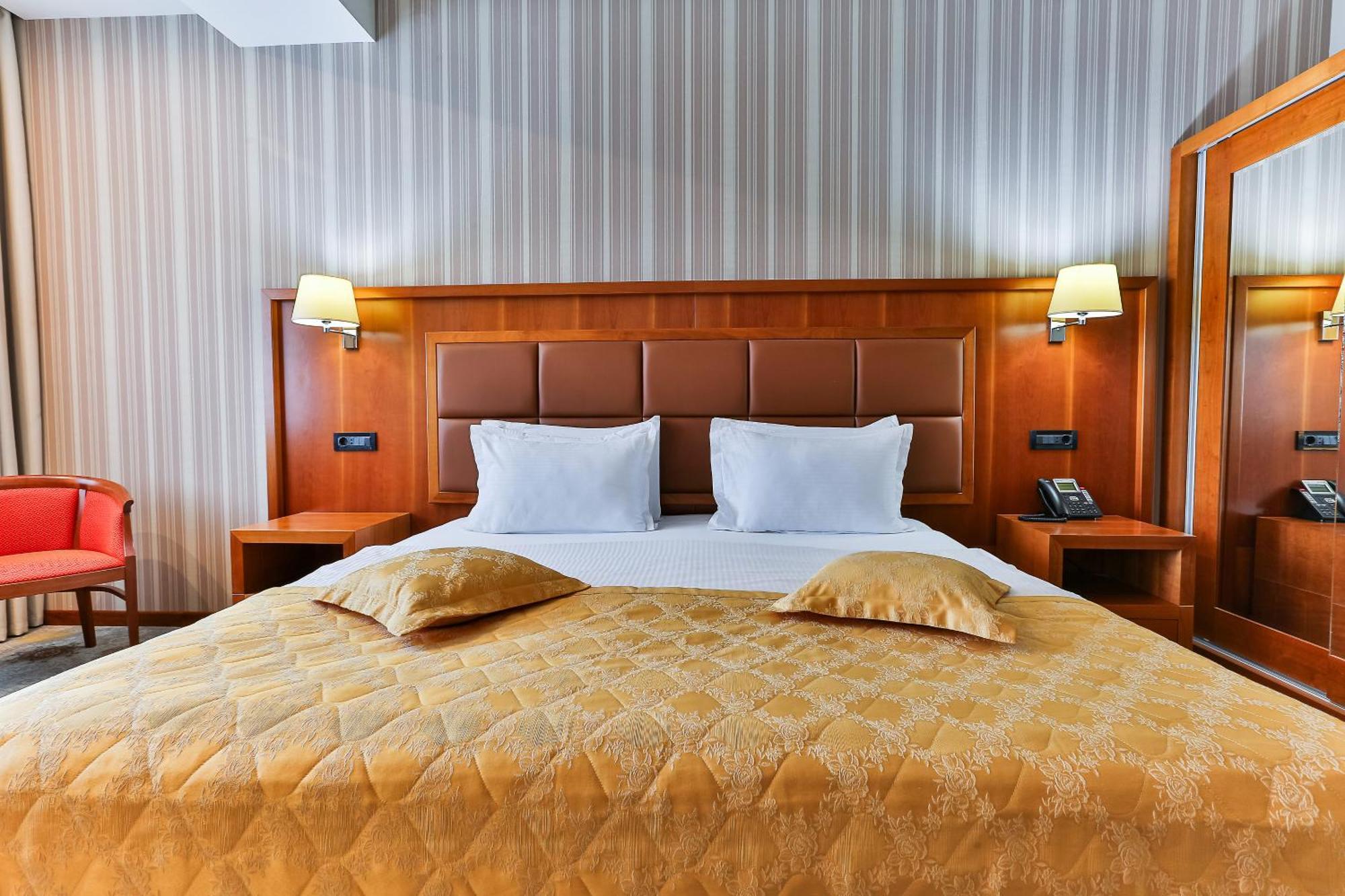 Kings Park Hotel Podgorica Eksteriør billede