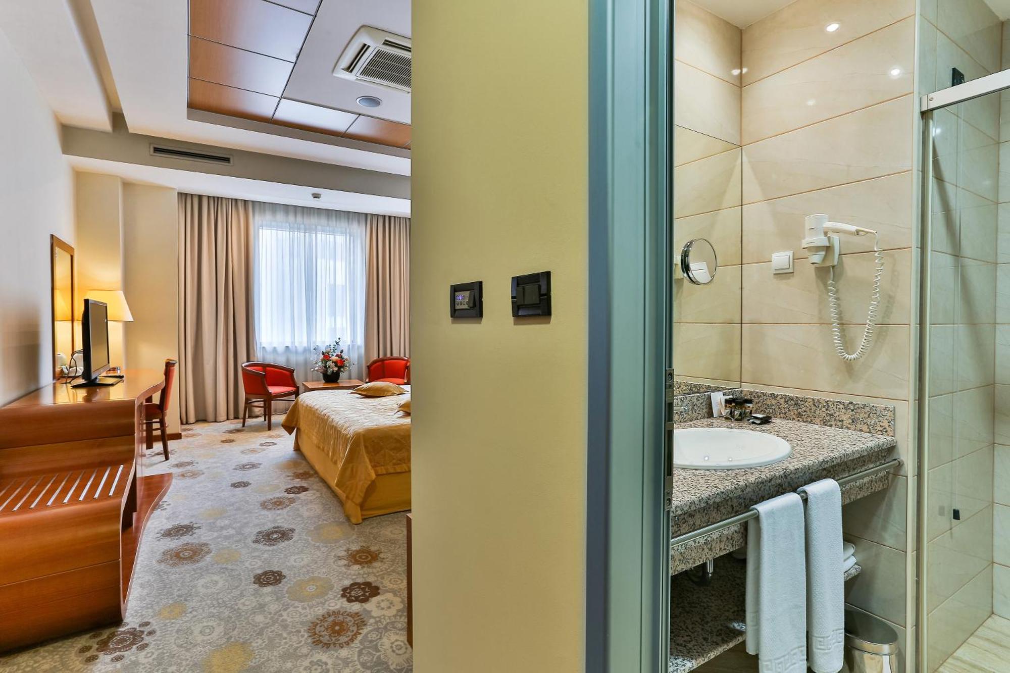 Kings Park Hotel Podgorica Eksteriør billede