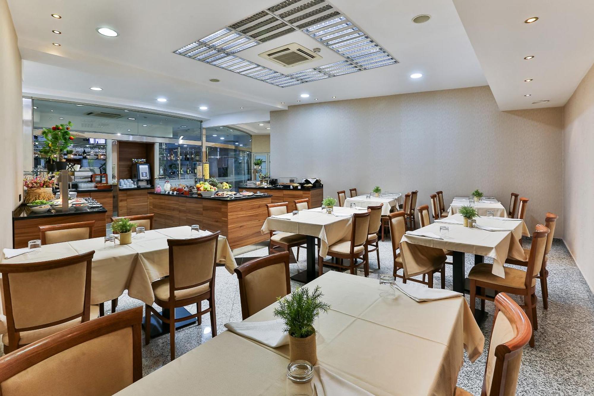 Kings Park Hotel Podgorica Eksteriør billede