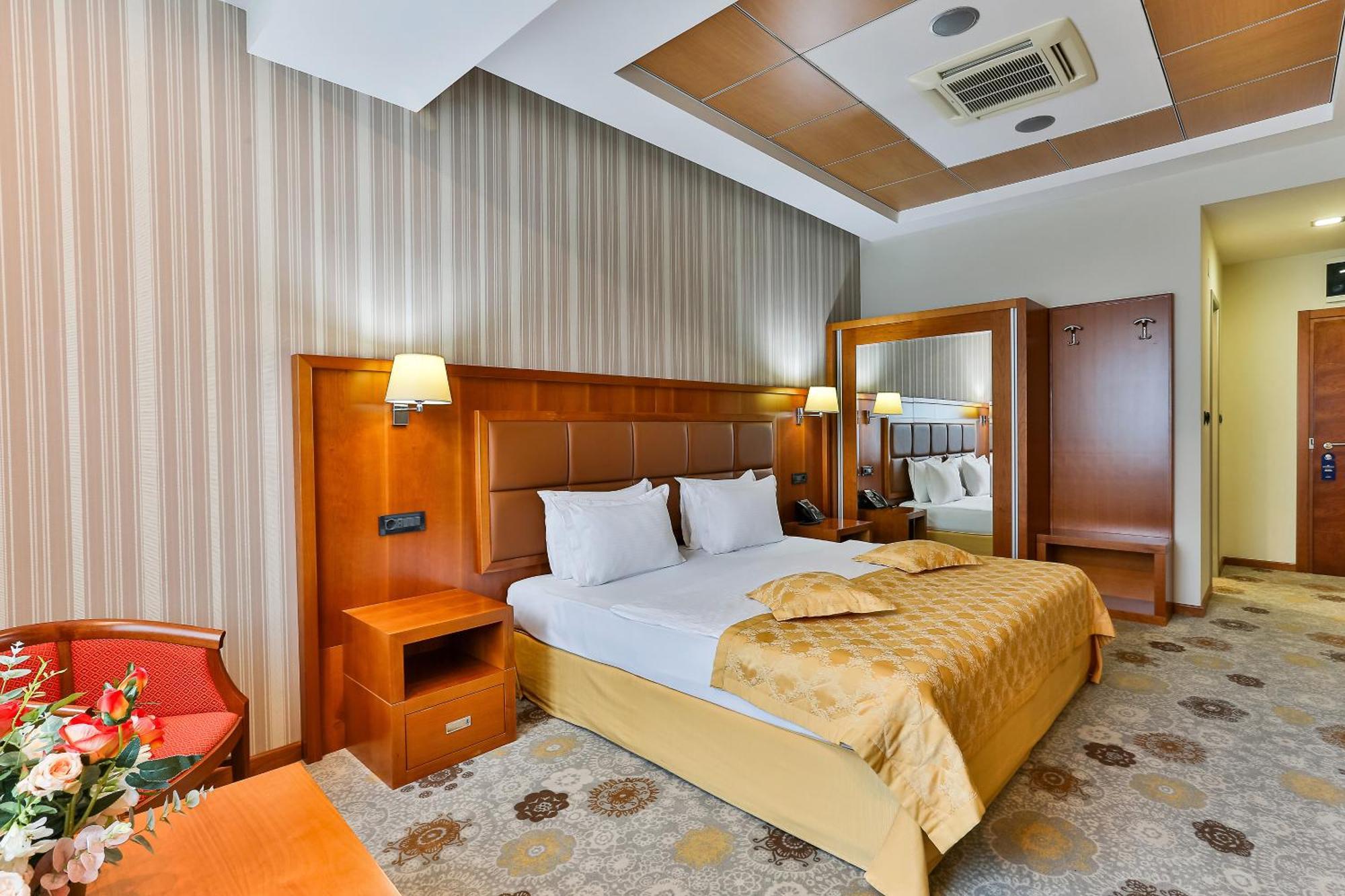 Kings Park Hotel Podgorica Eksteriør billede