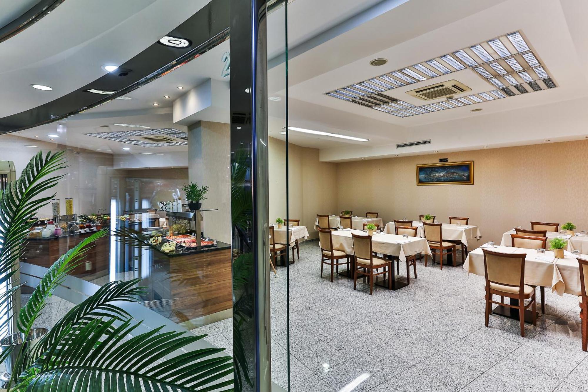 Kings Park Hotel Podgorica Eksteriør billede
